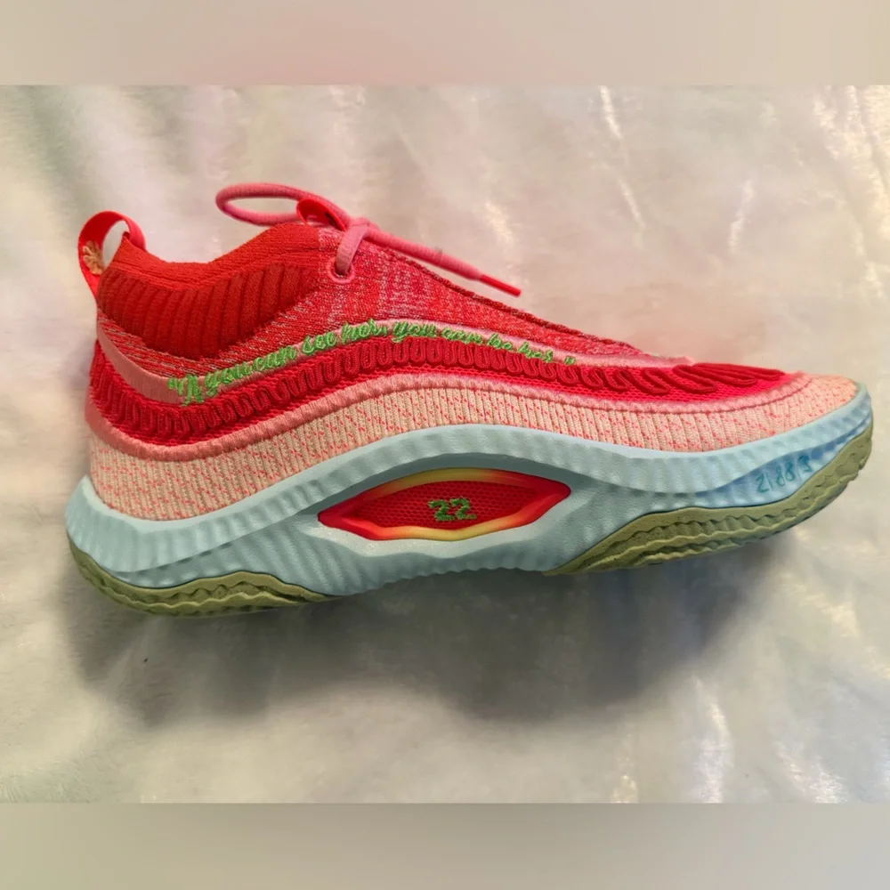 Aja Wilson x Nike Stylish Pink and Green Sneakers - Picture 9 of 16